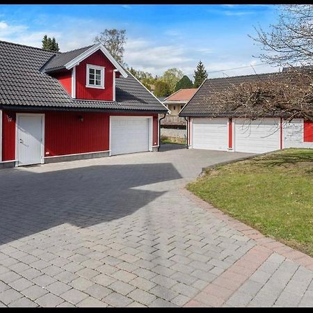 Sjarmerende Gjestehus Med Stor Hage I Sandvika Ngoại thất bức ảnh