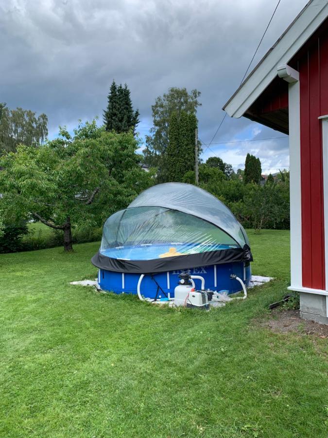 Sjarmerende Gjestehus Med Stor Hage I Sandvika Ngoại thất bức ảnh
