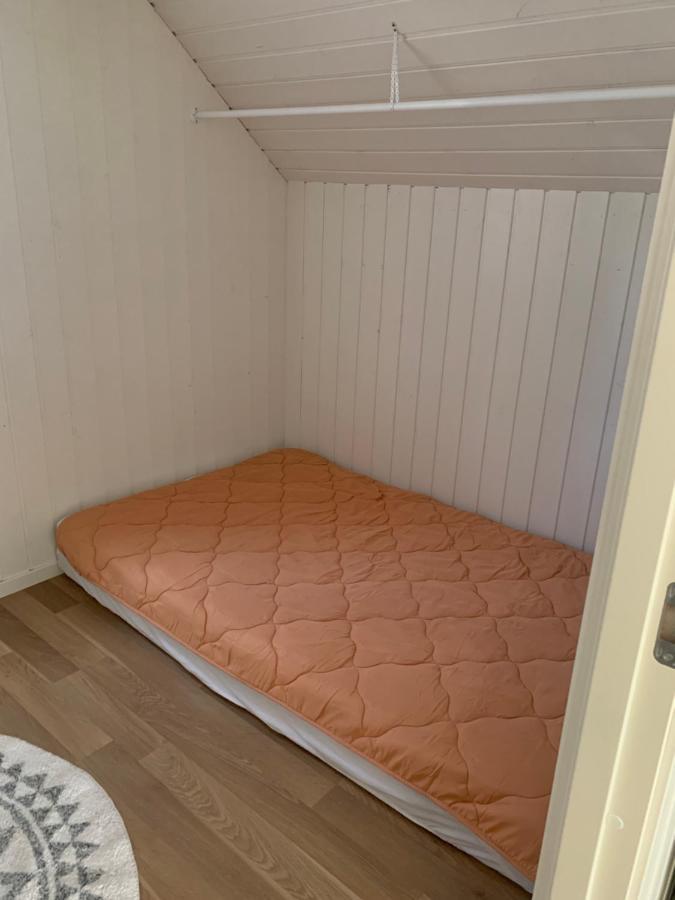 Sjarmerende Gjestehus Med Stor Hage I Sandvika Ngoại thất bức ảnh